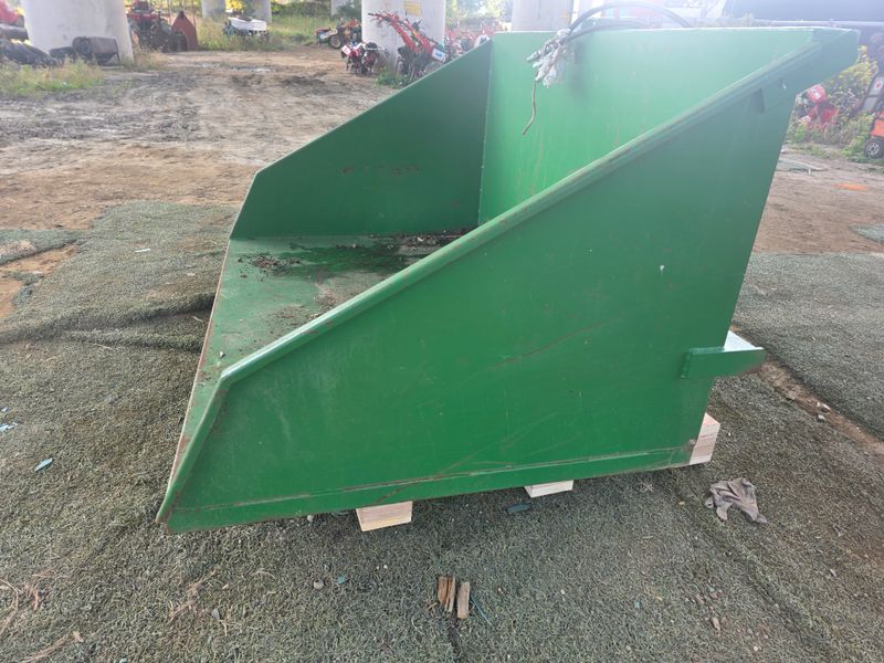 최도윤(중고농기계)님의 장터 판매 상품 [트렉터용 유압식 트레일러 판매합니다 ] 첨부 사진