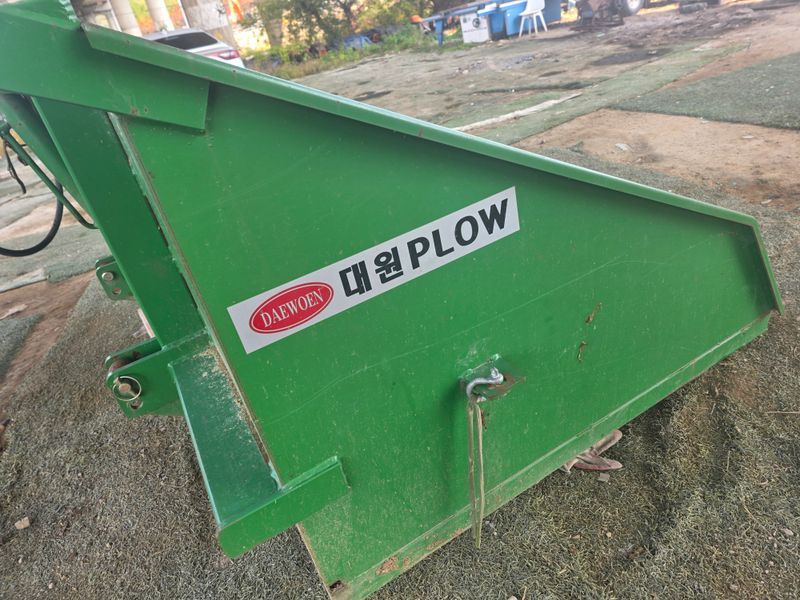 최도윤(중고농기계)님의 장터 판매 상품 [트렉터용 유압식 트레일러 판매합니다 ] 첨부 사진