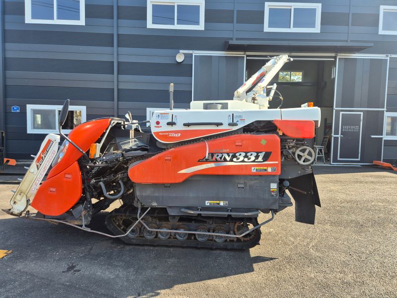 장터 상품 [3조 콤바인 구보다 ARN331] 썸네일