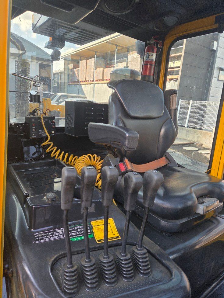 한효진님의 장터 판매 상품 [미니5톤 듀얼3단 풀옵션 디젤 중고지게차] 첨부 사진