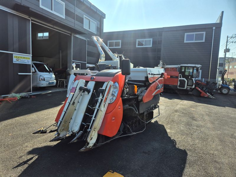 김남현님의 장터 판매 상품 [3조 콤바인 구보다 ARN331] 첨부 사진