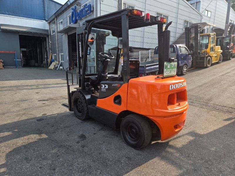 한효진님의 장터 판매 상품 [두산 3.3톤 디젤 중고지게차 ] 첨부 사진