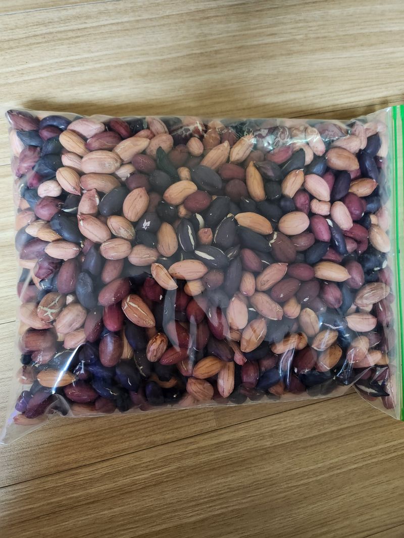 강태현님의 장터 판매 상품 [삼색땅콩(일반,자색,검정)1kg] 첨부 사진