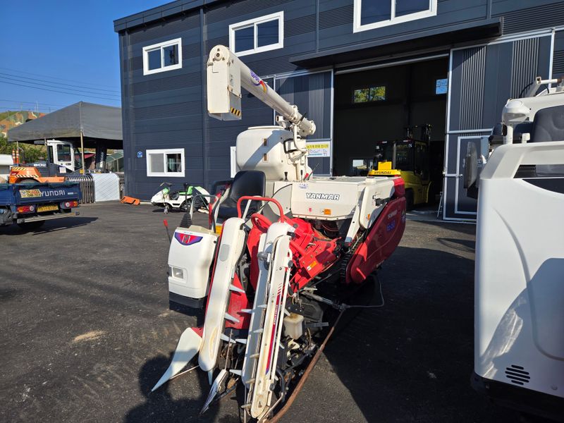 장터 상품 [2조 콤바인 얀마 Ee-60] 썸네일