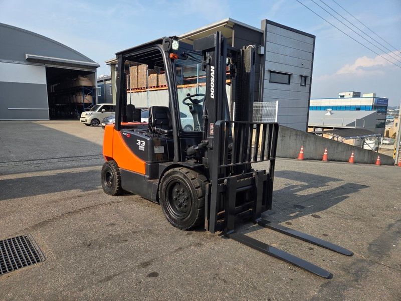 한효진님의 장터 판매 상품 [두산 3.3톤 디젤 중고지게차 싸이드쉬프트 ] 첨부 사진