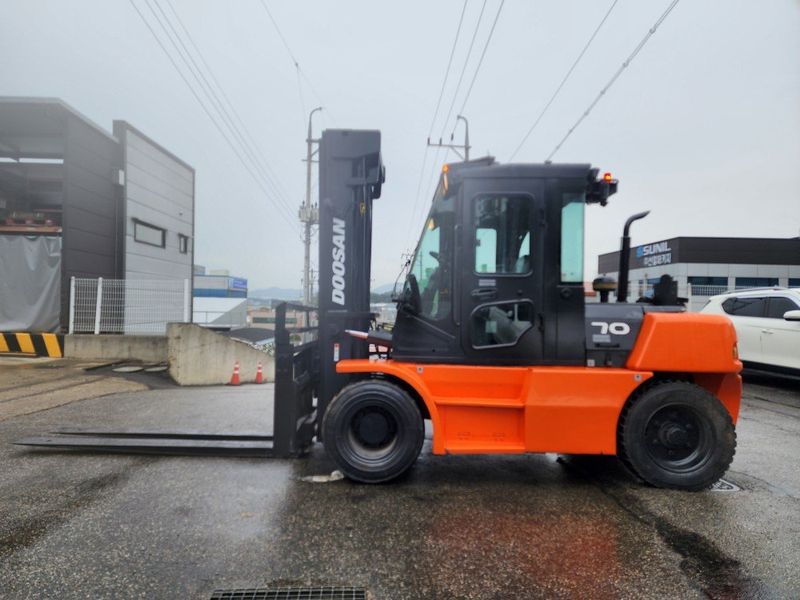 한효진님의 장터 판매 상품 [두산 7톤 하이3단 디젤 중고지게차 ] 첨부 사진