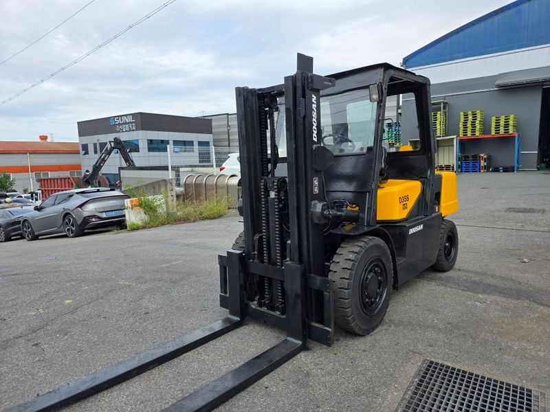 한효진님의 장터 판매 상품 [두산 3.5톤 3단 디젤 중고지게차 ] 첨부 사진