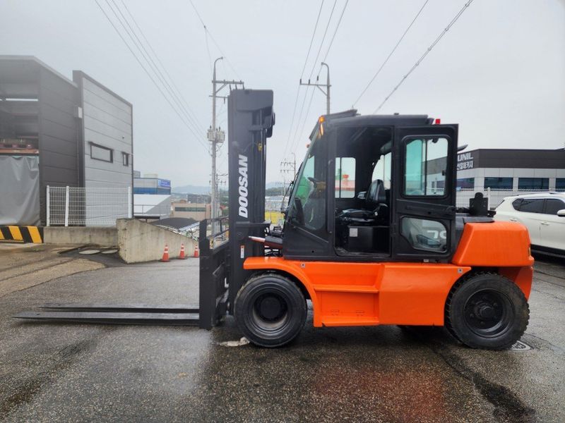 한효진님의 장터 판매 상품 [두산 7톤 하이3단 디젤 중고지게차 ] 첨부 사진