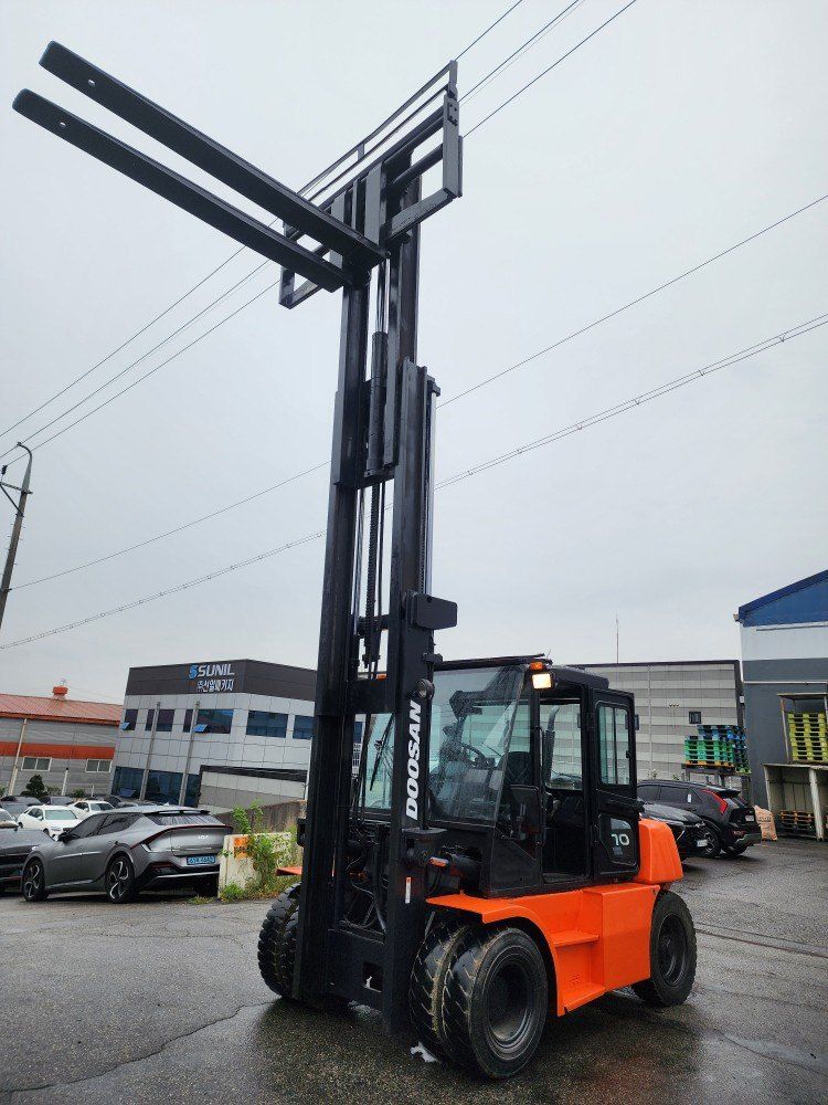 한효진님의 장터 판매 상품 [두산 7톤 하이3단 디젤 중고지게차 ] 첨부 사진