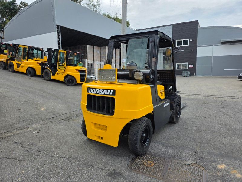 한효진님의 장터 판매 상품 [두산 3.5톤 3단 디젤 중고지게차 ] 첨부 사진