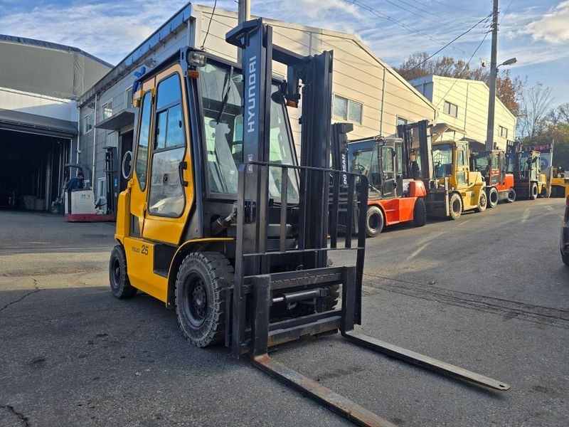 한효진님의 장터 판매 상품 [2.5톤 가스식 중고지게차 캐빈 싸이드쉬프트] 첨부 사진