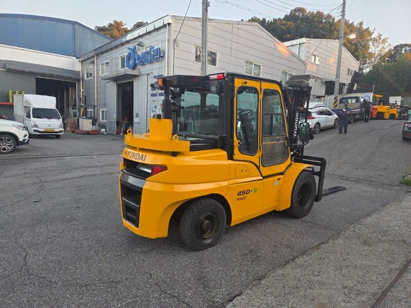 한효진님의 장터 판매 상품 [4.5톤 듀얼3단 특A급 디젤 중고지게차 풀옵션] 첨부 사진