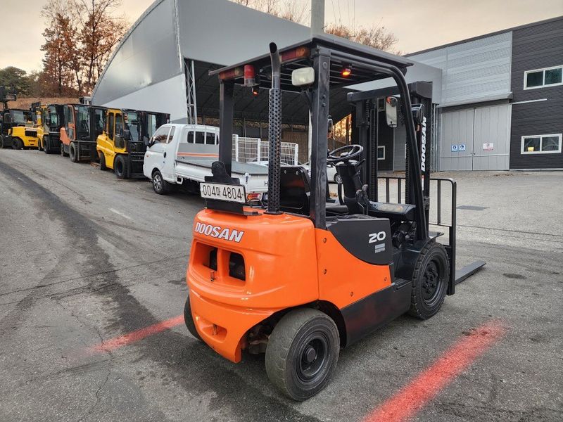 한효진님의 장터 판매 상품 [두산 2톤 힘좋은 디젤 중고지게차 ] 첨부 사진