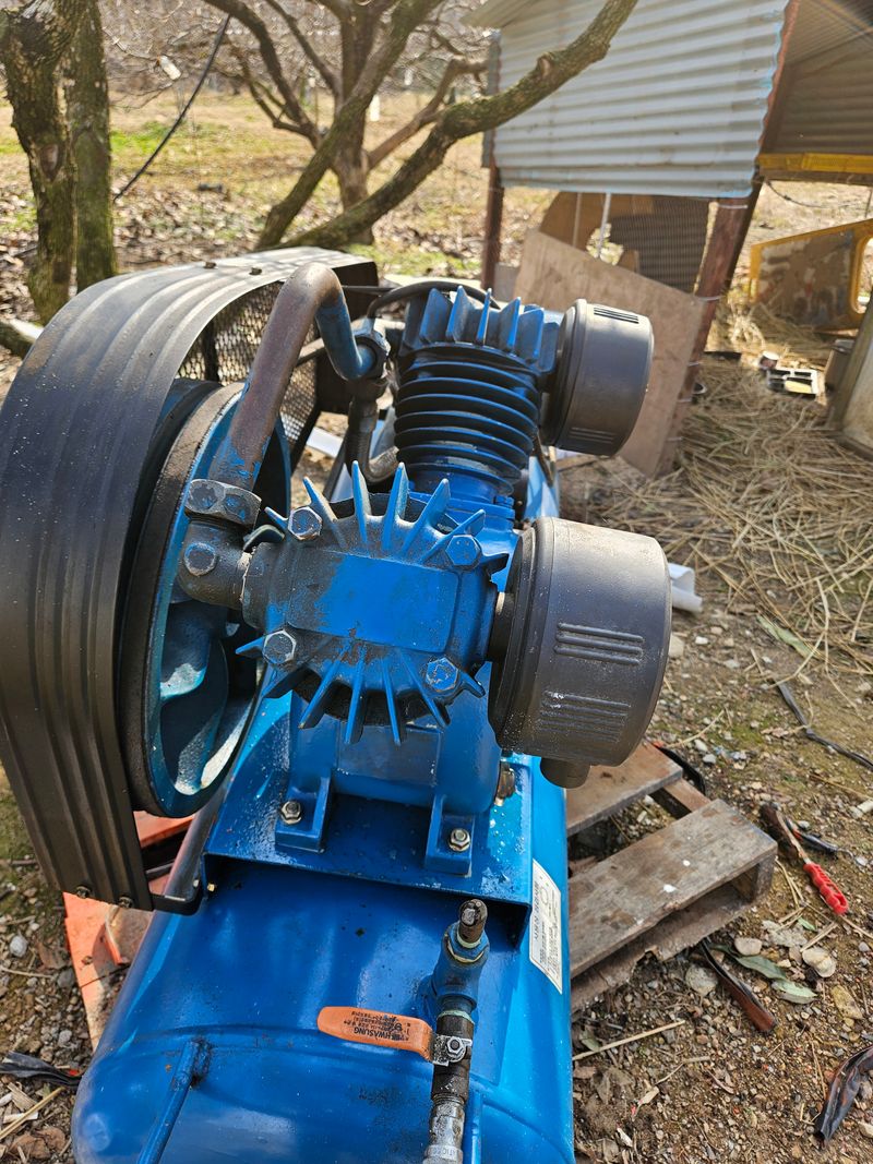복숭아님의 장터 판매 상품 [3마력250리터 에어컴퍼레샤] 첨부 사진