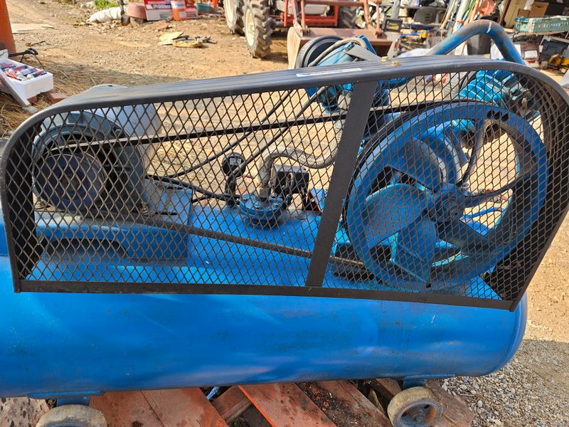 장터 상품 [3마력250리터 에어컴퍼레샤] 썸네일