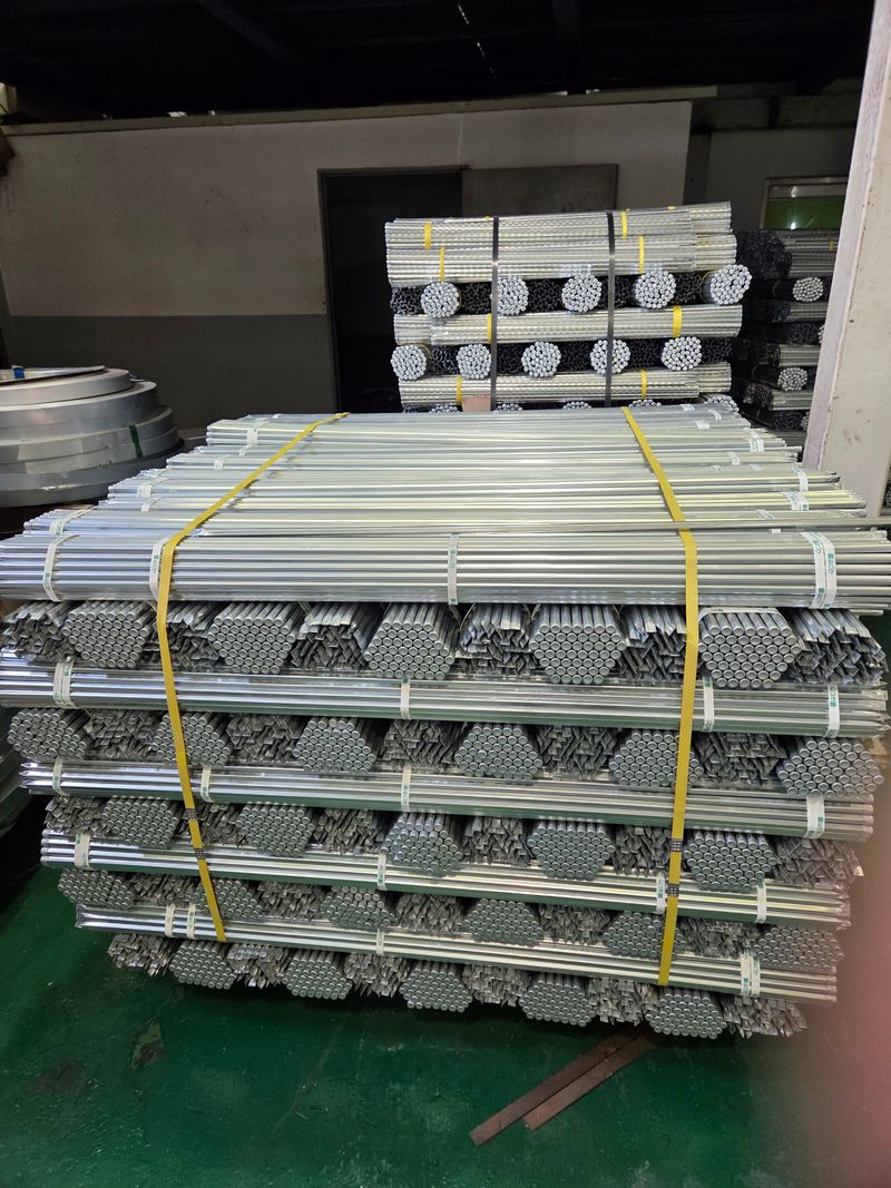 협진산업님의 장터 판매 상품 [고강도 고주파 용접고추지지대 1.5m 100개] 첨부 사진