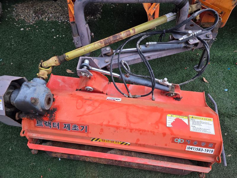 최도윤(중고농기계)님의 장터 판매 상품 [트렉터용 유압제초 파쇄기 판매합니다] 첨부 사진