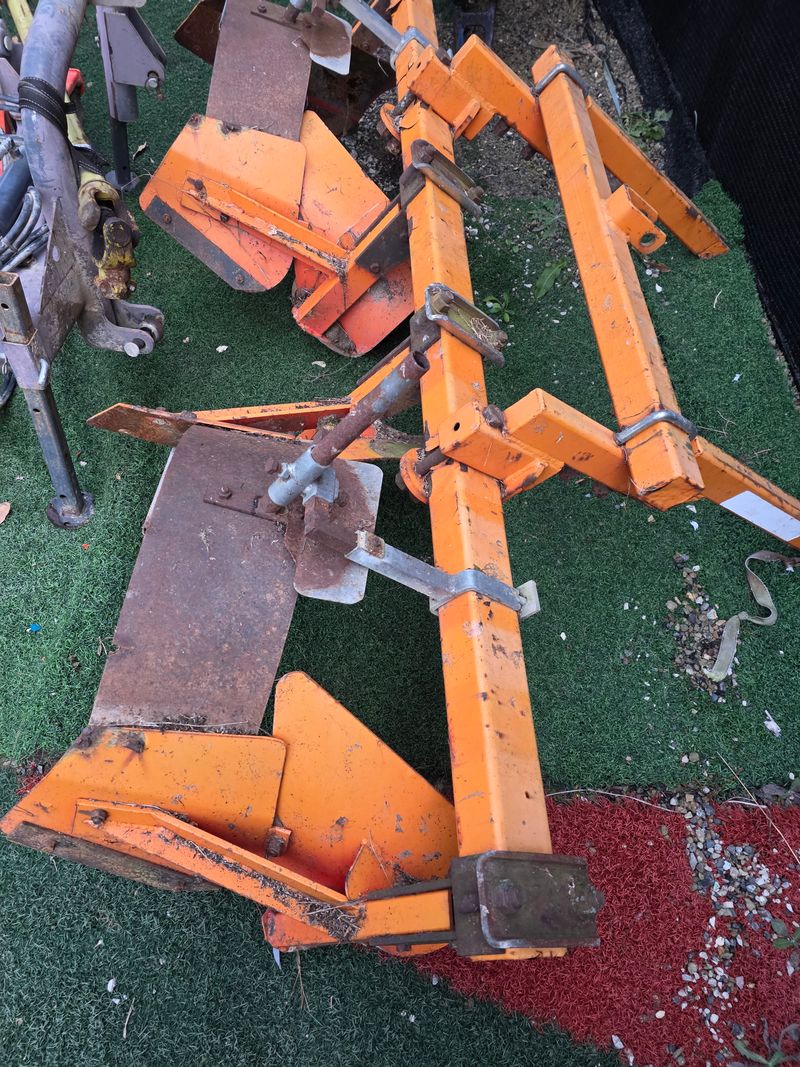 최도윤(중고농기계)님의 장터 판매 상품 [트렉터용 두둑성형기 휴립기 판매합니다 ] 첨부 사진