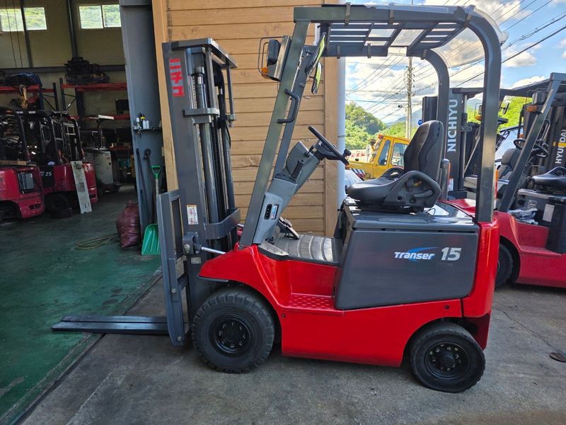 장터 상품 [급매ㅡ니찌유지게차전동1.5톤] 썸네일