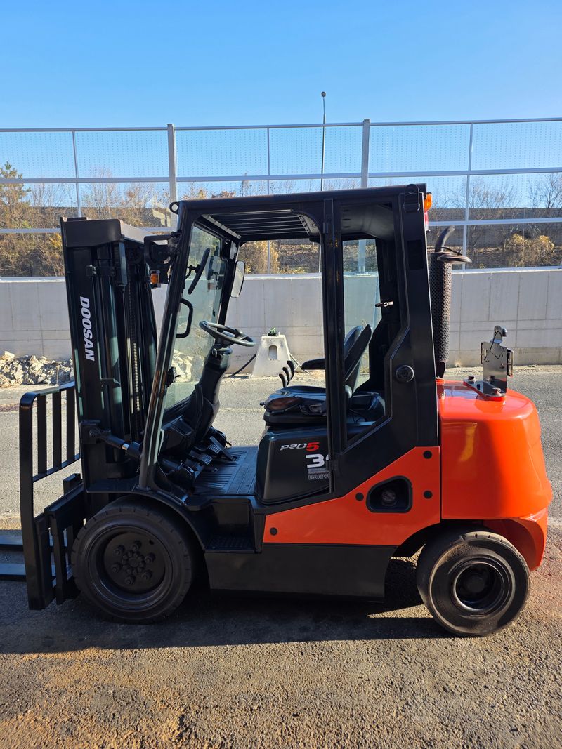 강대성님의 장터 판매 상품 [급매ㅡ두산디젤지게차3톤ㅡ15년식] 첨부 사진