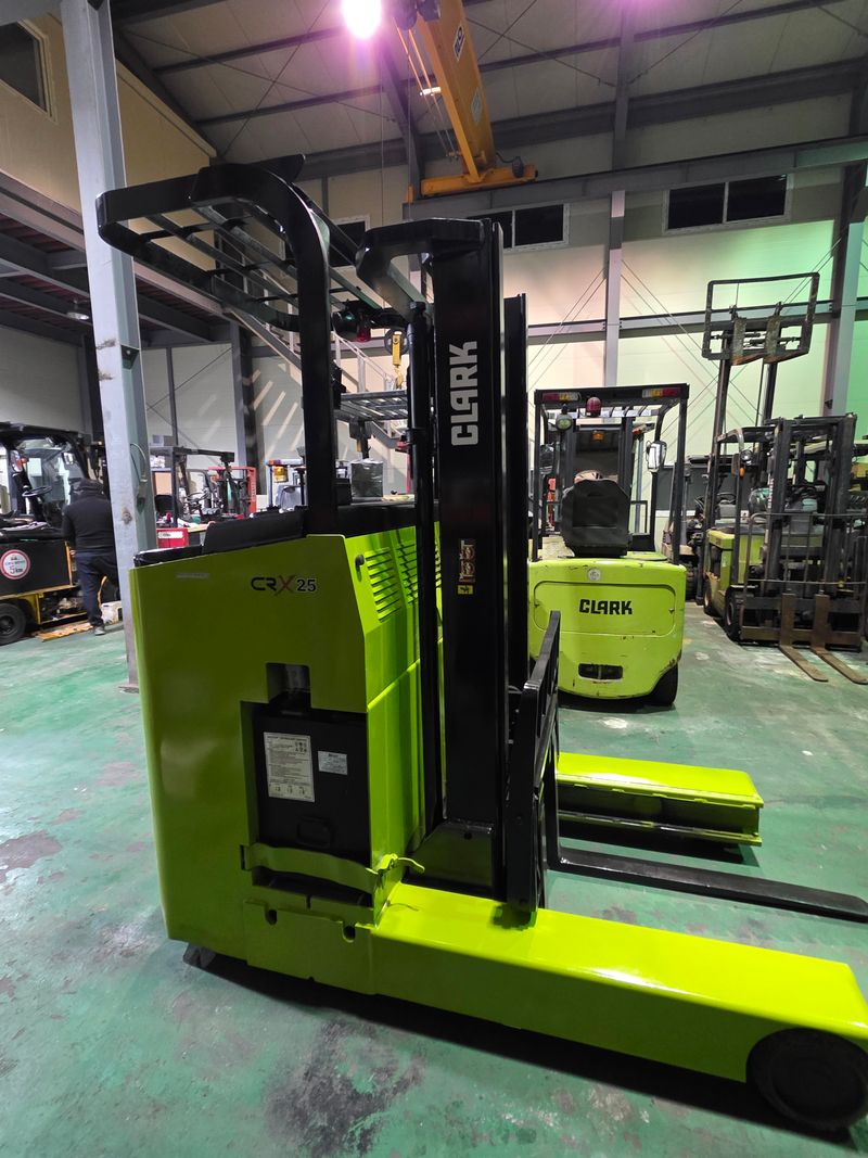 강대성님의 장터 판매 상품 [급매 클라크 전동지게차2.5톤] 첨부 사진