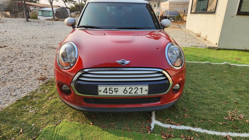 장터 상품 [미니 쿠퍼 1 6.휘발류.9만키로.15년식.완전무사고 ] 썸네일