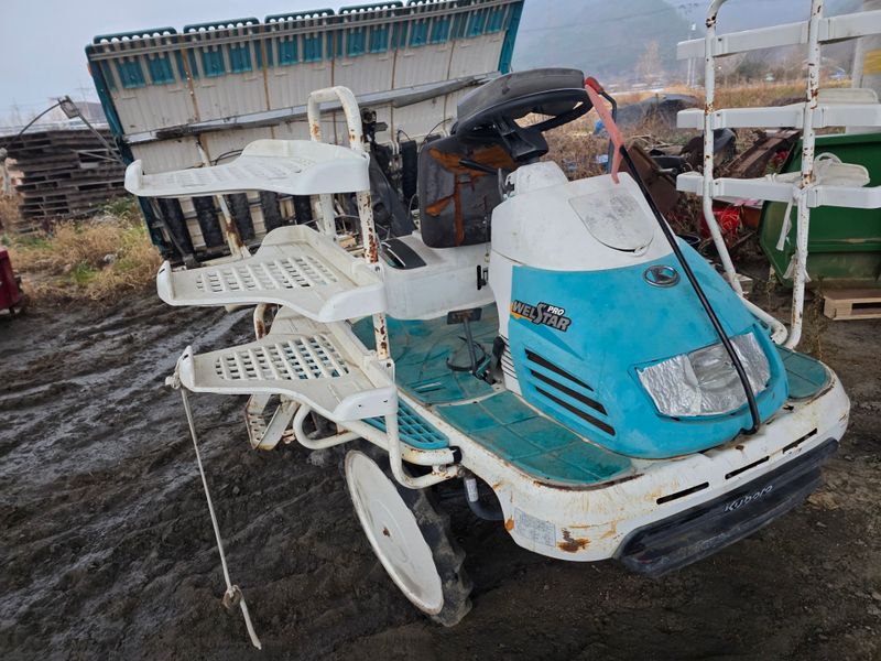 최도윤(중고농기계)님의 장터 판매 상품 [구보다6조식 이양기판매합니다] 첨부 사진