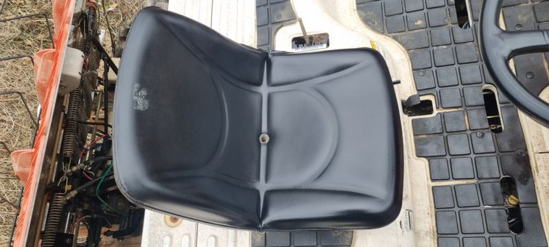 백기운(소릿꾼)님의 장터 판매 상품 [국제6조 승용이앙기] 첨부 사진