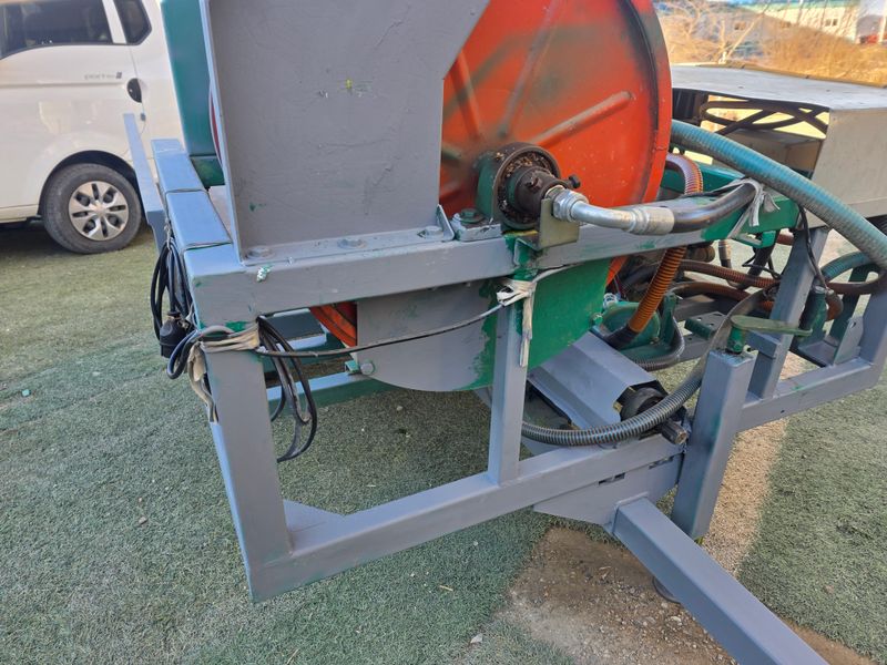 최도윤(중고농기계)님의 장터 판매 상품 [트렉터용 자동호스릴 분무기 판매합니다] 첨부 사진