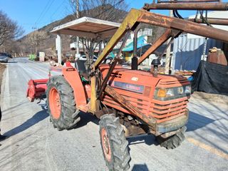 최도윤(중고농기계)님의 자유주제 · 자유게시판 작성글 사진