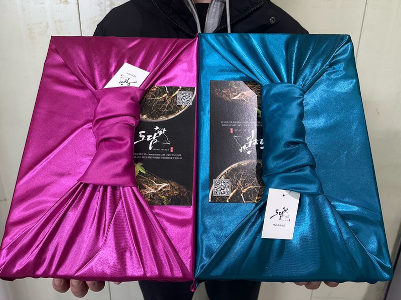 진상빈님의 장터 판매 상품 [10년근 정삼 20뿌리 선물세트] 첨부 사진