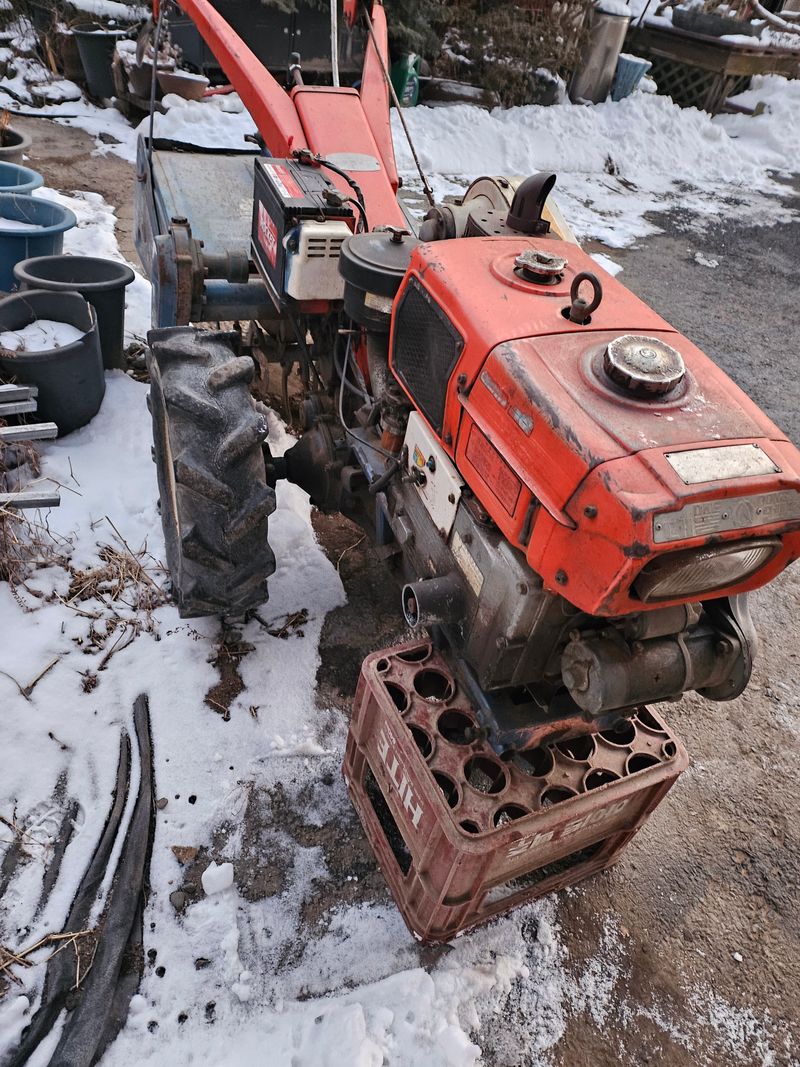 PJW3232님의 장터 판매 상품 [대동경운기 10마력(키시동겸용.직접분사식)] 첨부 사진