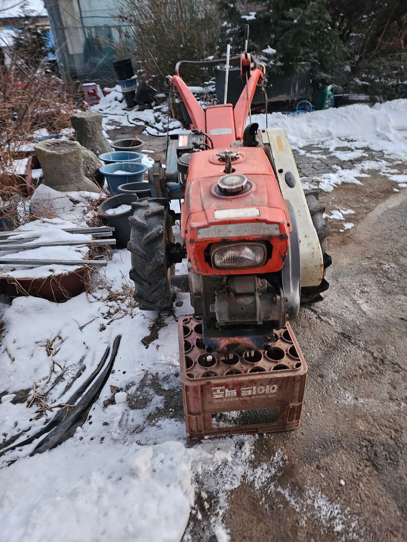 PJW3232님의 장터 판매 상품 [대동경운기 10마력(키시동겸용.직접분사식)] 첨부 사진