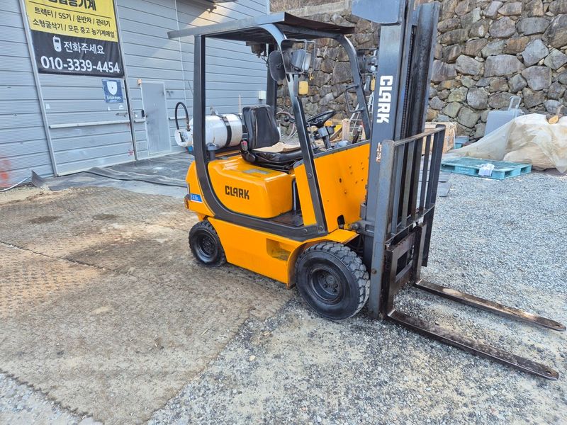 일개미(4454)님의 장터 판매 상품 [클라크1.5톤지게차] 첨부 사진
