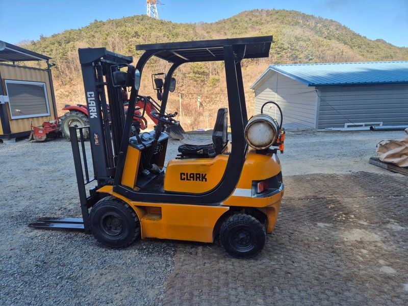 일개미(4454)님의 장터 판매 상품 [클라크1.5톤지게차] 첨부 사진