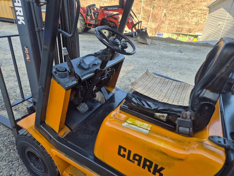 일개미(4454)님의 장터 판매 상품 [클라크1.5톤지게차] 첨부 사진