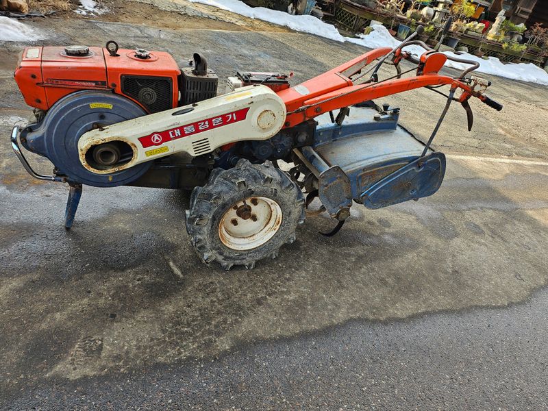 PJW3232님의 장터 판매 상품 [대동경운기 10마력 (직접분사식.키시동겸용)] 첨부 사진