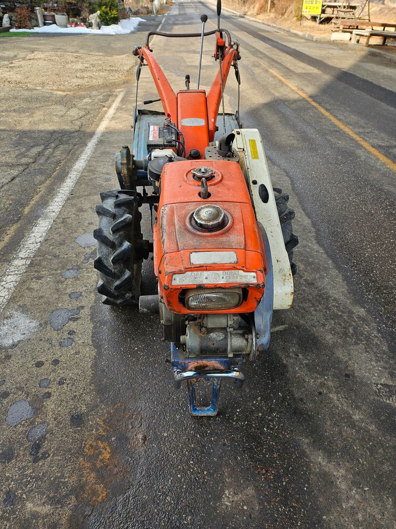 PJW3232님의 장터 판매 상품 [대동경운기 10마력 (직접분사식.키시동겸용)] 첨부 사진