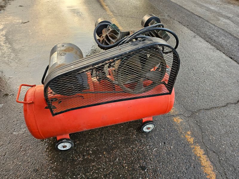 PJW3232님의 장터 판매 상품 [에어뱅크 콤푸레셔 (3마력 모터와 120L탱크)] 첨부 사진