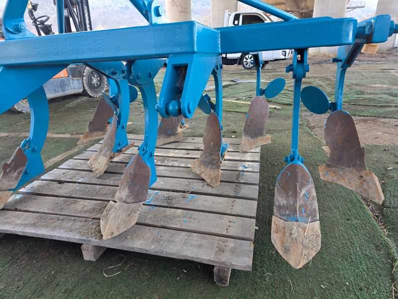 최도윤(중고농기계)님의 장터 판매 상품 [9련 평쟁기 판매합니다.] 첨부 사진