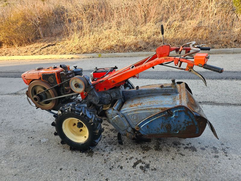 PJW3232님의 장터 판매 상품 [대동경운기 (10마력 키시동겸용)] 첨부 사진