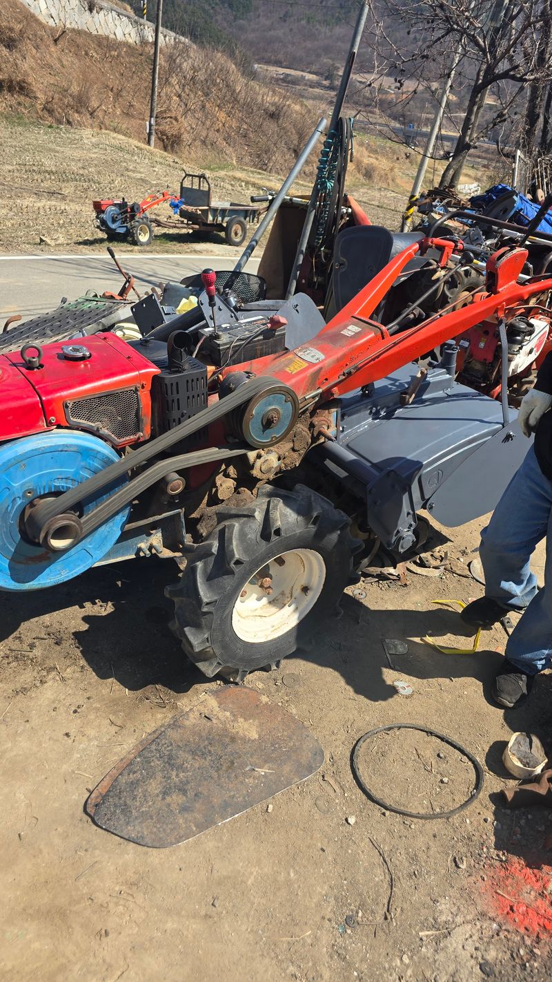 김문규님의 장터 판매 상품 [로타리용 동양경운기 8마력 키시동(판매완료)] 첨부 사진