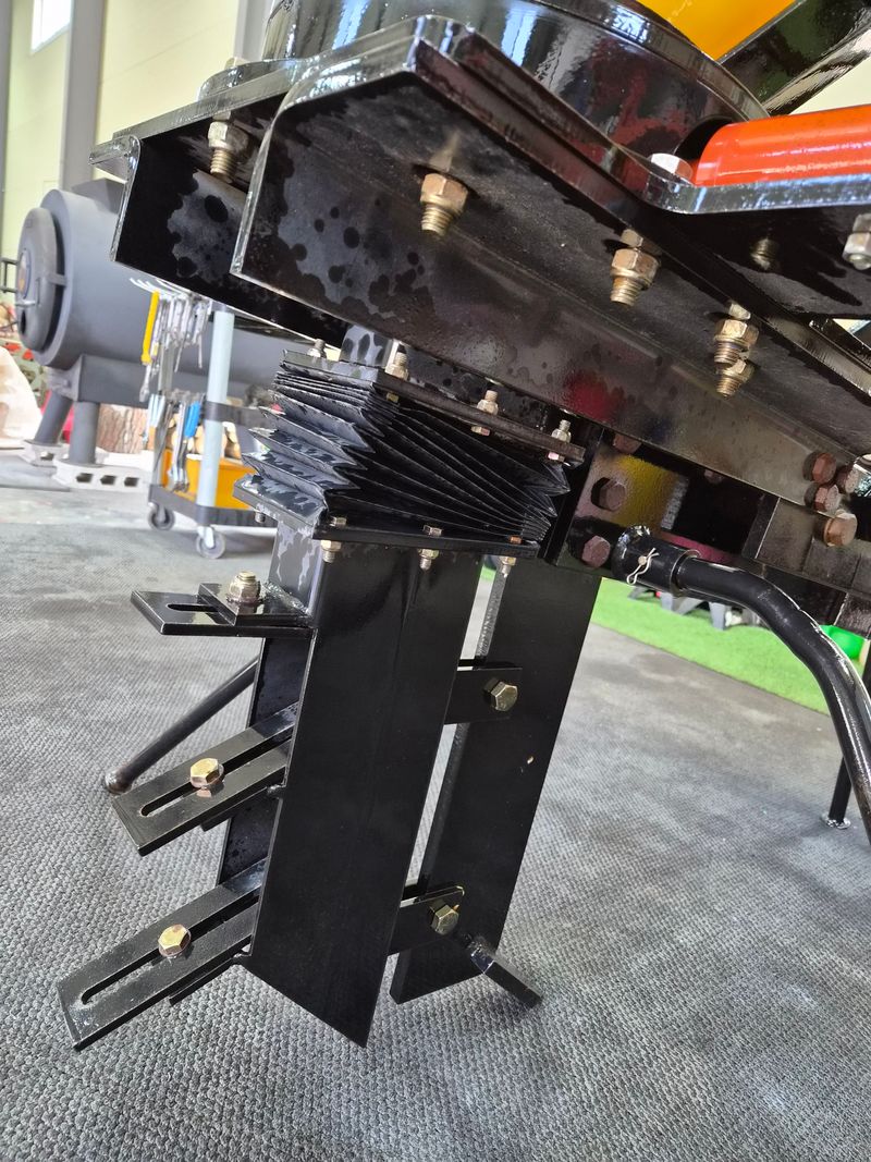 박현수님의 장터 판매 상품 [성우 유기물투입 진동형 심토파쇄기 판매합니다 ] 첨부 사진