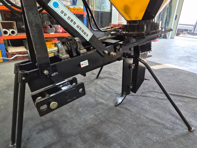 박현수님의 장터 판매 상품 [성우 유기물투입 진동형 심토파쇄기 판매합니다 ] 첨부 사진