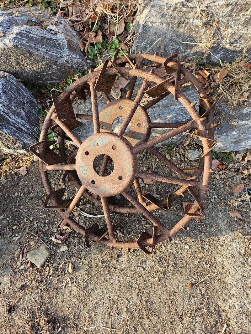 PJW3232님의 장터 판매 상품 [신형대동경운기 (10마력.키시동겸용)] 첨부 사진