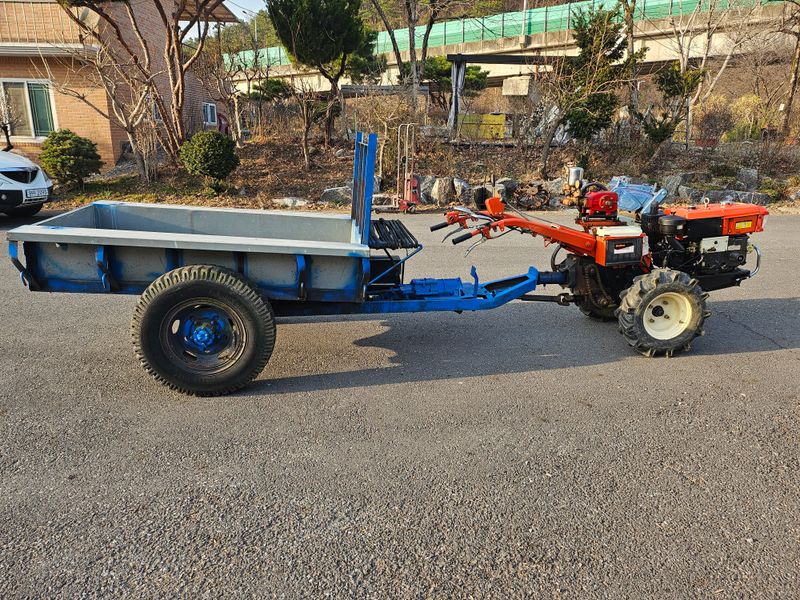 PJW3232님의 장터 판매 상품 [신형대동경운기 (10마력.키시동겸용)] 첨부 사진