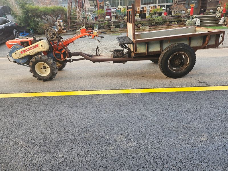 PJW3232님의 장터 판매 상품 [대동경운기 (10마력.키시동겸용.직접분사식)] 첨부 사진