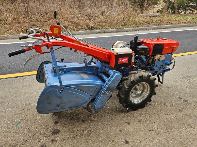 PJW3232님의 장터 판매 상품 [대동경운기 (10마력. 직사식. 키시동겸용)] 첨부 사진