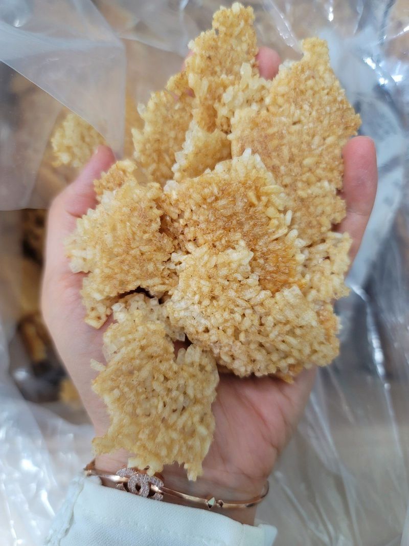 장터 상품 [둥굴레 누룽지 2키로   50인분가량] 썸네일