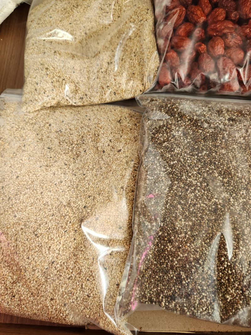 배순녀님의 장터 판매 상품 [상추  풋고추 청량고추  꽈리고추   (상추25000)작년 들깨. 참깨. 서리태 팝니다] 첨부 사진